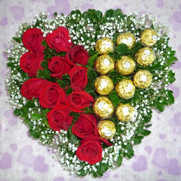 12 Red Roses & 12 Ferrero Rocher Heart-Shape Table Arrangement